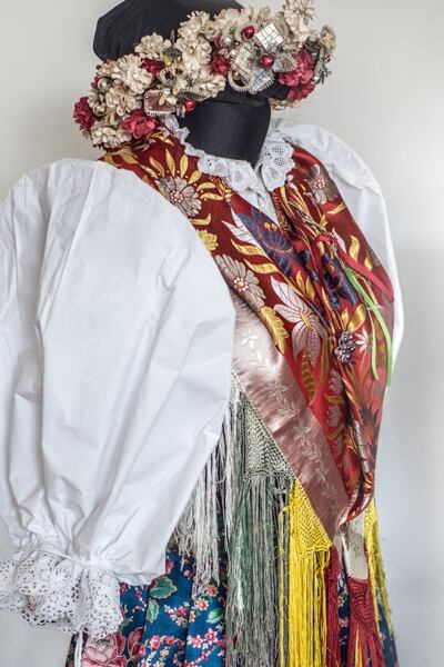 Shirtwaist kroj is the most popular type of Chod kroj