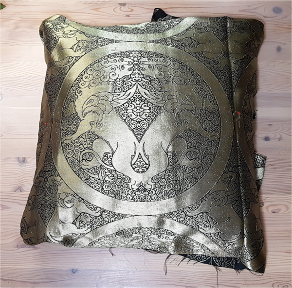 how to make throw pillow covers, how to make decorative pillows 