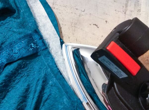 How to make a circle skirt — pressing down the upper edge