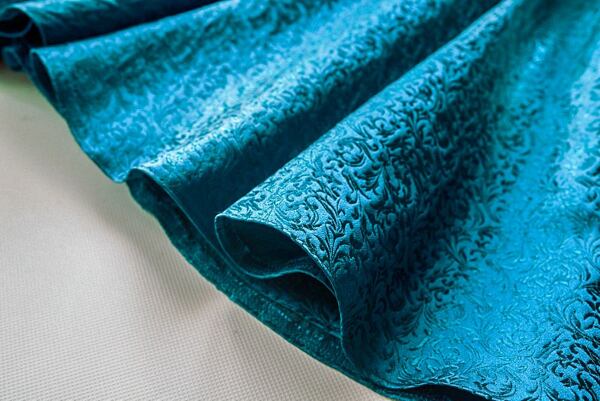 How to make a circle skirt – a folded sewn hem