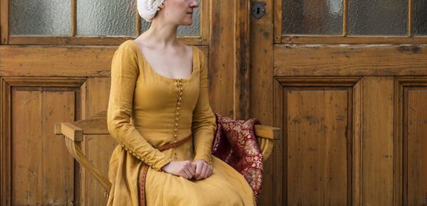 Medieval linen gown