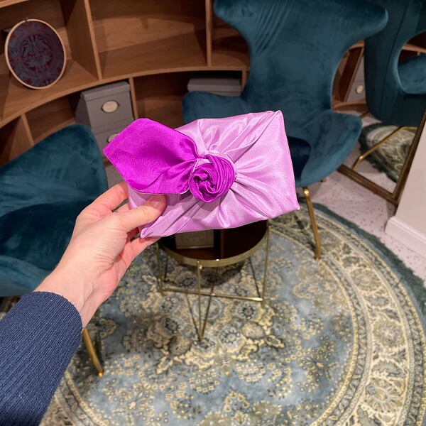 How to make a silk scarf