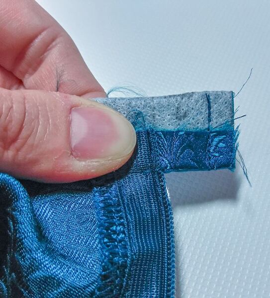 How to make a circle skirt — sewing the ends of the waistband