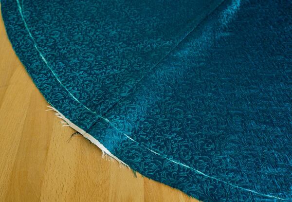 How to make a circle skirt – filling in the hemline