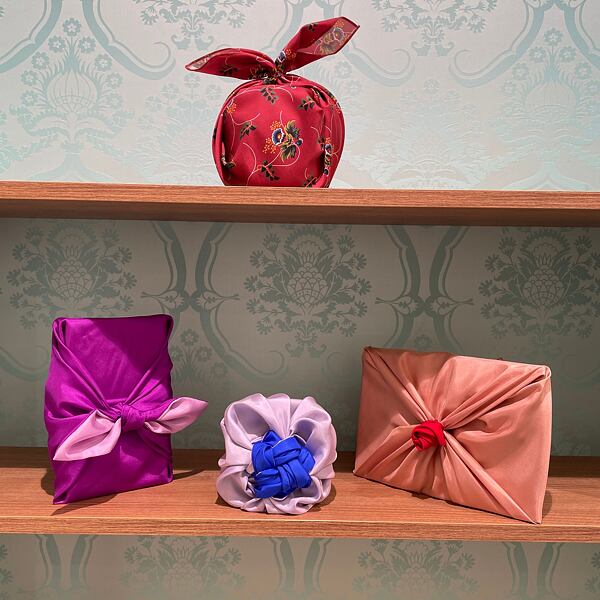 How to make a silk scarf