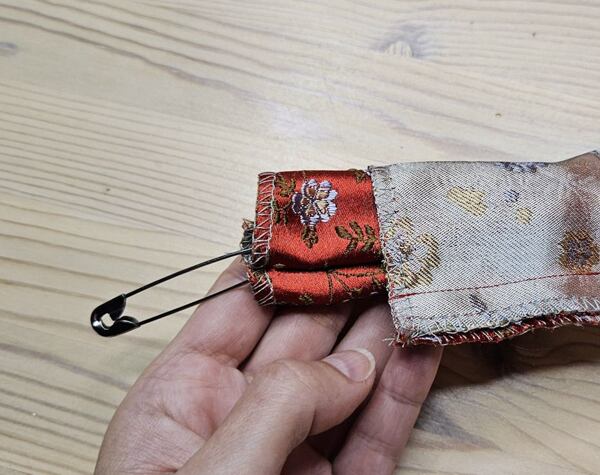 silk scrunchie sewing tutorial