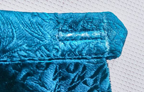 How to make a circle skirt – sewing around the buttonhole