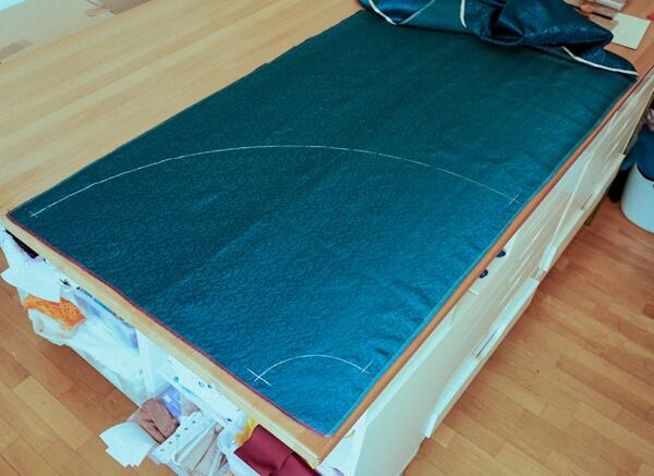 How to make a circle skirt—tracing the pattern on the fabric