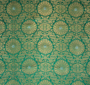 Brocade Lucca, handwoven silk with gold, emerald