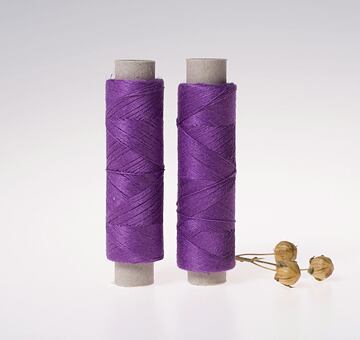 Fine linen thread, 20x3, 100m, violet
