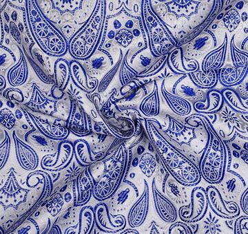 Brocade of the duke, blue and white