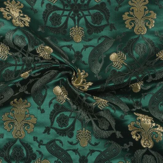 Gold brocade fabric for medieval clothing in mulberry silk © Sartor Bohemia