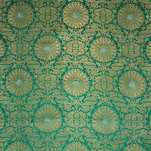 Brocade Lucca, handwoven silk with gold, emerald