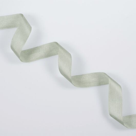 Silk ribbon 1,5 cm, light green