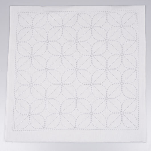 Hana-Fukin sashiko sampler 34 x 34 cm KAMON, white