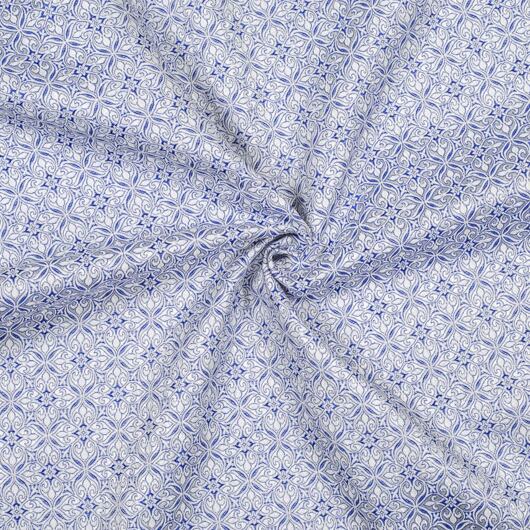 Noble brocade, white and blue