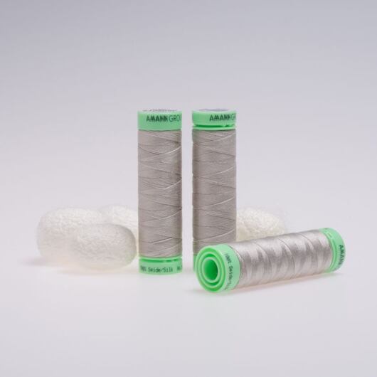 Silk thread, 50m, light grey