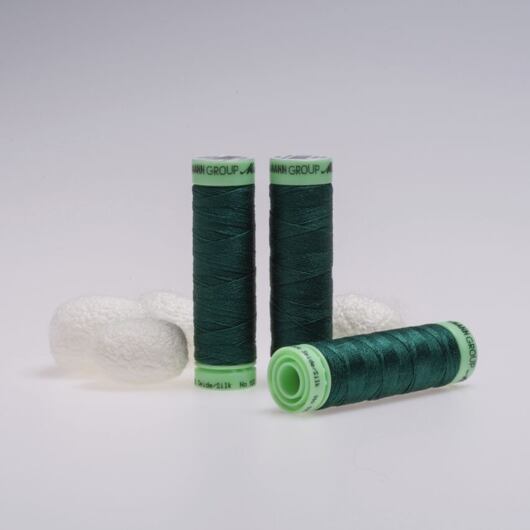 Silk thread, 50m, dark green