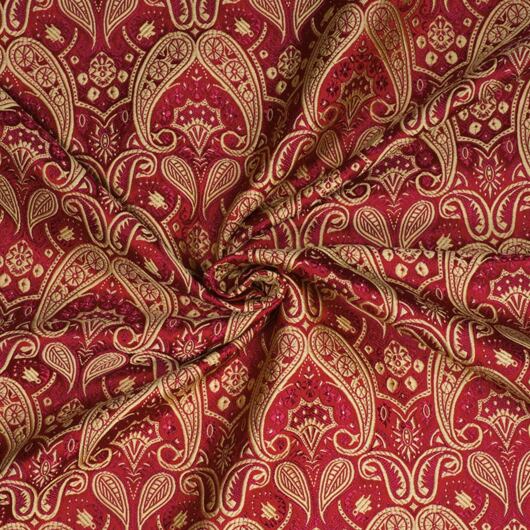 Brocade of the duke, gold and crimson