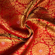 Red and gold brocade fabric for medieval clothing from 100% silk © Sartor Bohemia